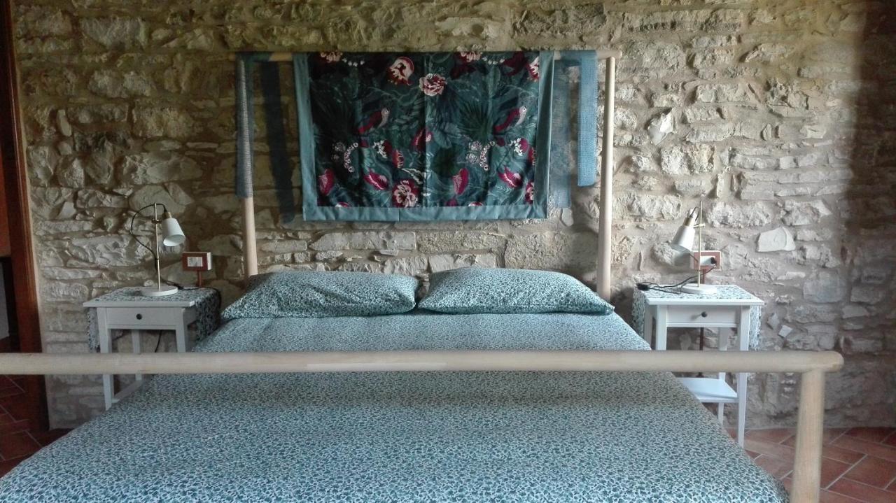Casale Le Fontanelle Hotell Monte Grimano Terme Exteriör bild
