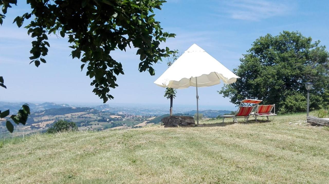 Casale Le Fontanelle Hotell Monte Grimano Terme Exteriör bild