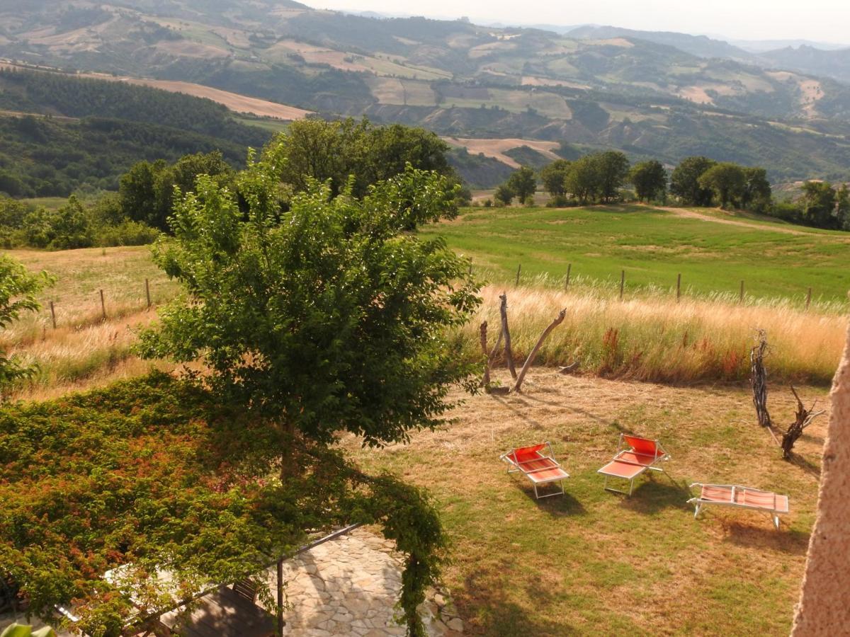 Casale Le Fontanelle Hotell Monte Grimano Terme Exteriör bild